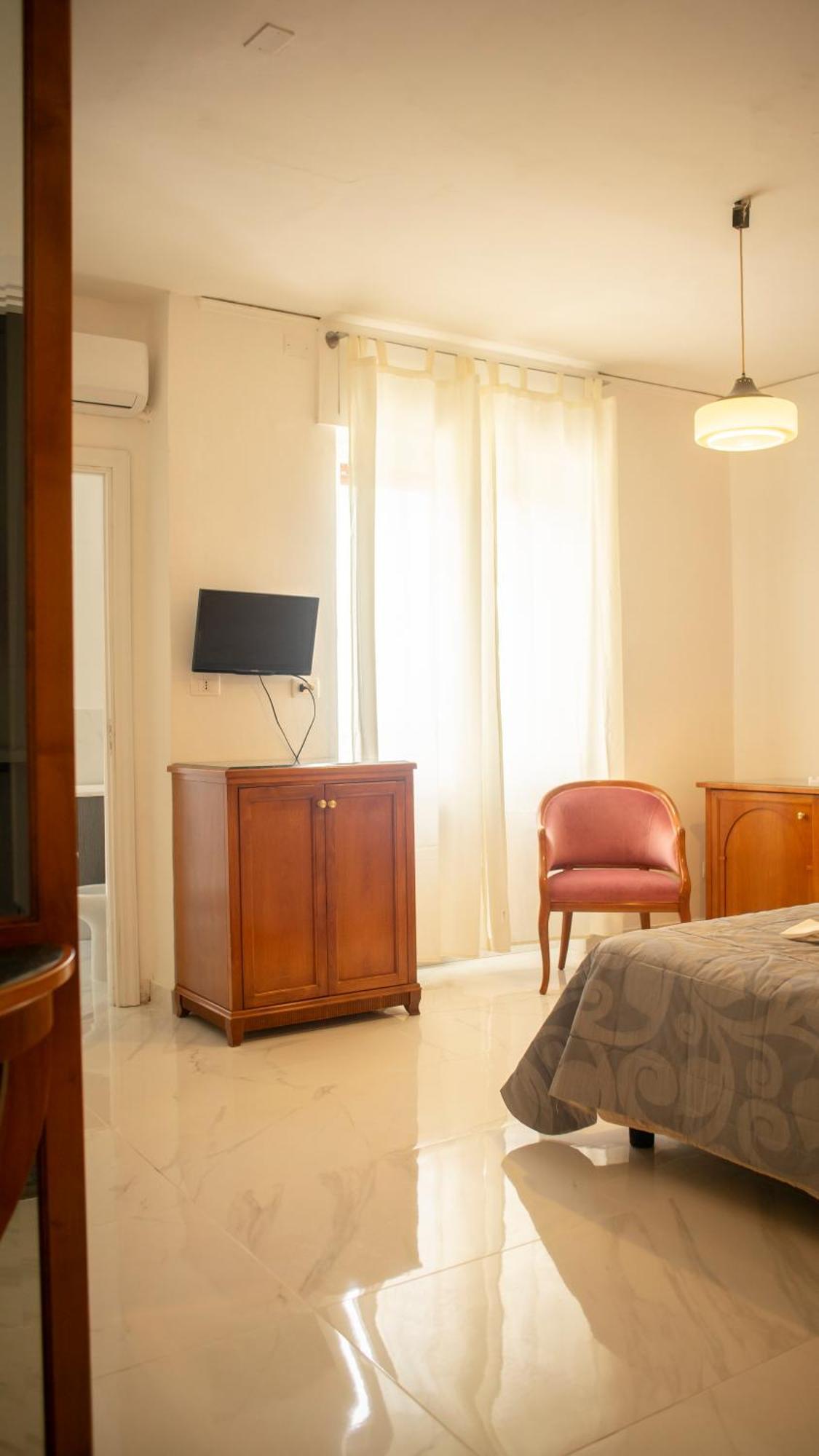 מונדרגונה Hotel Sinuessa Terme מראה חיצוני תמונה
